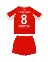 Otroške Nogometnih dresov Bayern Munich Leon Goretzka #8 Domači 2025-26 Kratki rokavi (+ hlače)